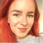 Kasvokuva elina Meistä,ohjaajamme