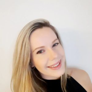 Kasvokuva ninni Meistä,ohjaajamme