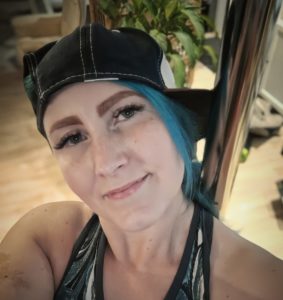 Kasvokuva satu Meistä,ohjaajamme