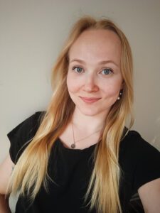 Kasvokuva emmi Meistä,ohjaajamme