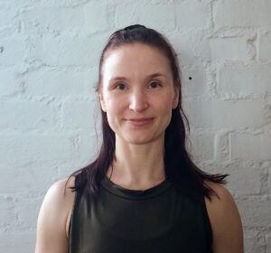 Kasvokuva mari Meistä,ohjaajamme